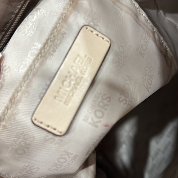 MK Michael Kors Handbag - Picture 8 of 9